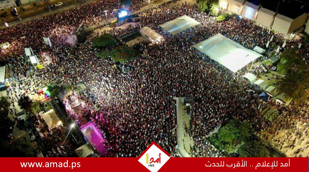 عشرات آلاف المتظاهرين يغلقون شوارع بتل أبيب للمطالبة بصفقة وإنهاء حرب غزة