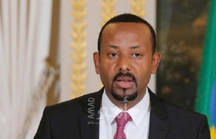 أول تصريحات لرئيس وزراء إثيوبيا بالزي العسكري على جبهة القتال -فيديو