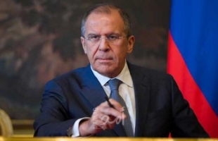 ساخرا..لافروف: حملة الانتخابات الأمريكية مشهد محزن