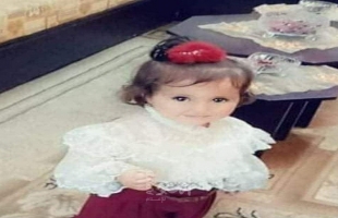 مصرع الطفلة " غنا حميد" جراء سقوطها من شرفة منزلهم في مخيم الشاطئ