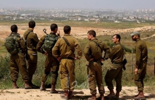 وزير الحرب الإسرائيلي يوافق على استدعاء 25 ألف من جنود الاحتلال الاحتياطيين