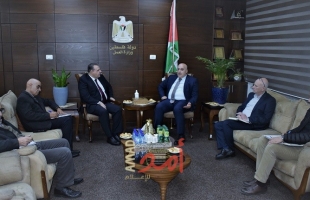 أبو جيش والسفير الأردني يبحثان سبل إنجاح اجتماع دعم التشغيل 