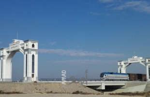 الجيش الإسرائيلي يحذر السكان من استخدام القطارات في إيران