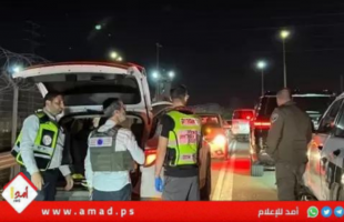 انسحاب مركبة فلسطينية بعد تنفيذها عملية دهس قرب مخيم الفوار جنوب الخليل - فيديو