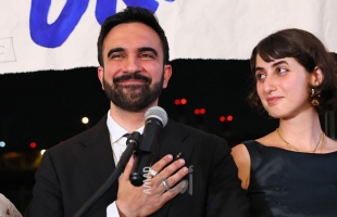 ممداني يتحدى ترامب بالعربية قبل أن يصبح حاكم نيويورك - فيديو