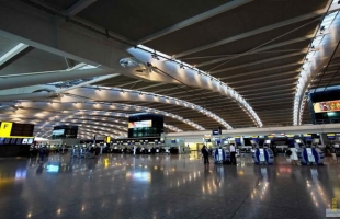 لندن: حريق هائل في مطار هيثرو بسبب ماس كهربائي - فيديو