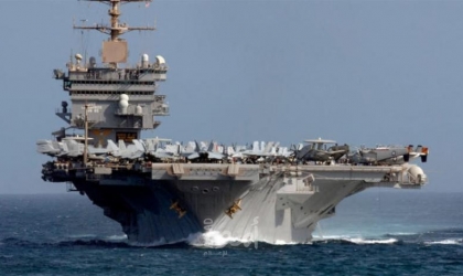 إعفاء قائد حاملة طائرات أمريكية من منصبه بعد الاصطدام بسفينة قرب قناة السويس