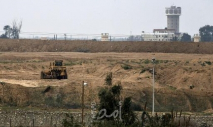 صحيفة: إسرائيل تعيد سياسة "الجدار والبرج" على حدود مصر والأردن