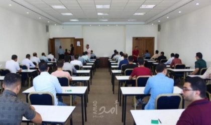 الوفد الكويتي يبدأ إجراءات التعاقد مع معلمين في غزة