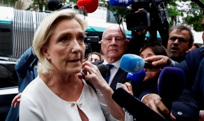 الأحزاب الفرنسية تتحرك لعرقلة فوز اليمين المتطرف بالانتخابات