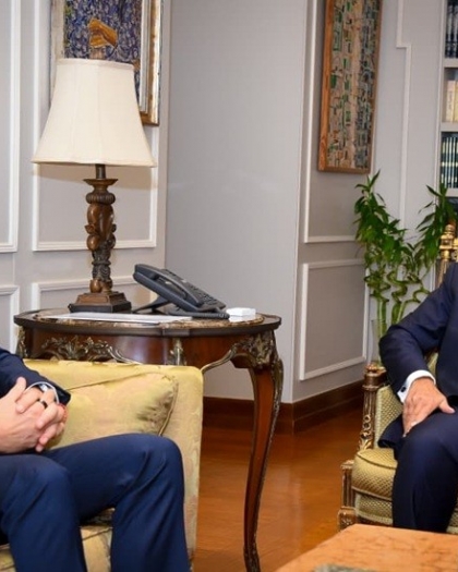 عبد العاطي يلتقي ملادينوف ويبحث معه تطورات الأوضاع في قطاع غزة