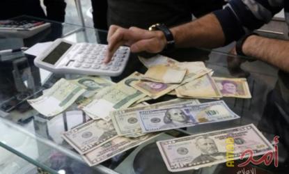 انهيار العملة الإيرانية وانخفاض حاد في القوة الشرائية للمواطنين